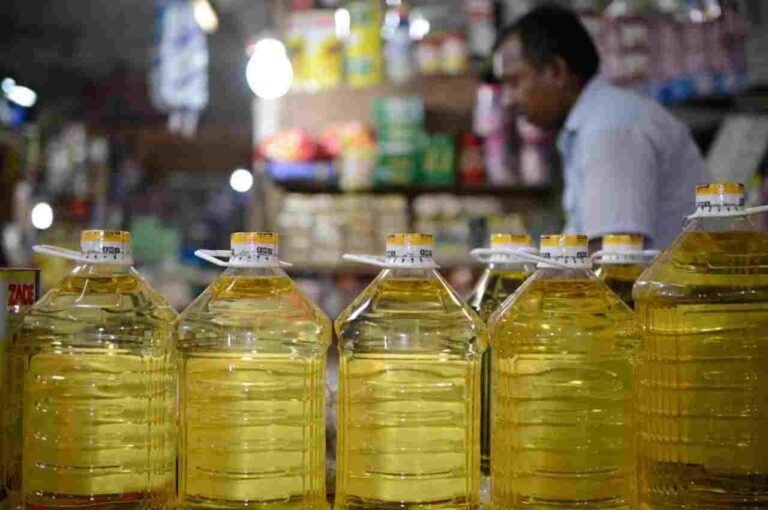 Edible Oil: आम जनता के लिए खुशखबरी:सरसों का तेल अब हुआ सस्ता; जल्द ही 70 रुपये तक गिरेंगे दाम!