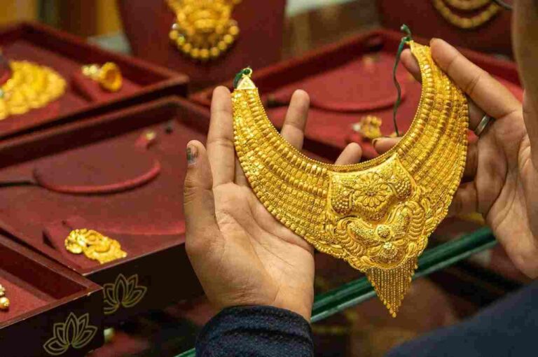 Gold Price Today: सोने की कीमतों में गिरावट आई, जानिए आज के भाव