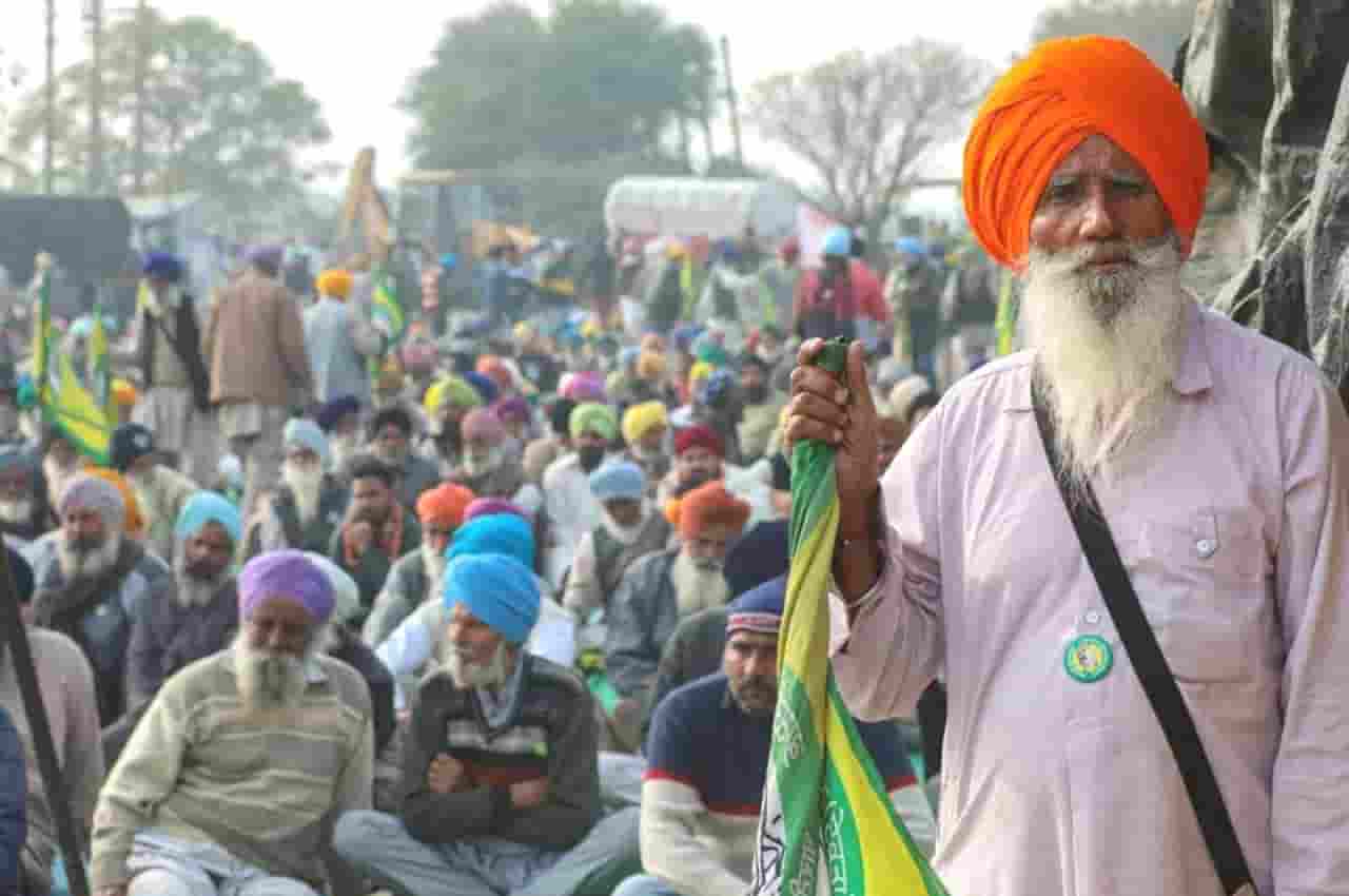 Amritpal Singh's supporters clash with police in Amritsar