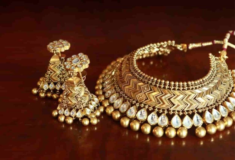 Gold Price Today : पिछले 24 घंटों में सोना 600 रुपये गिरा है, इसलिए अगर आप खरीदारी करने पर विचार कर रहे हैं तो इसे ध्यान में रखें।