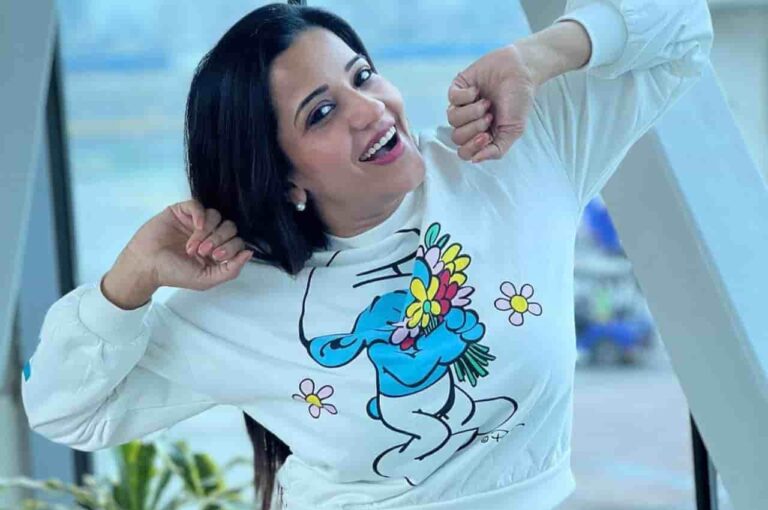 Monalisa ने शेयर किया बेडरूम लुक, बिस्तर पर बोल्ड हुईं एक्ट्रेस ।