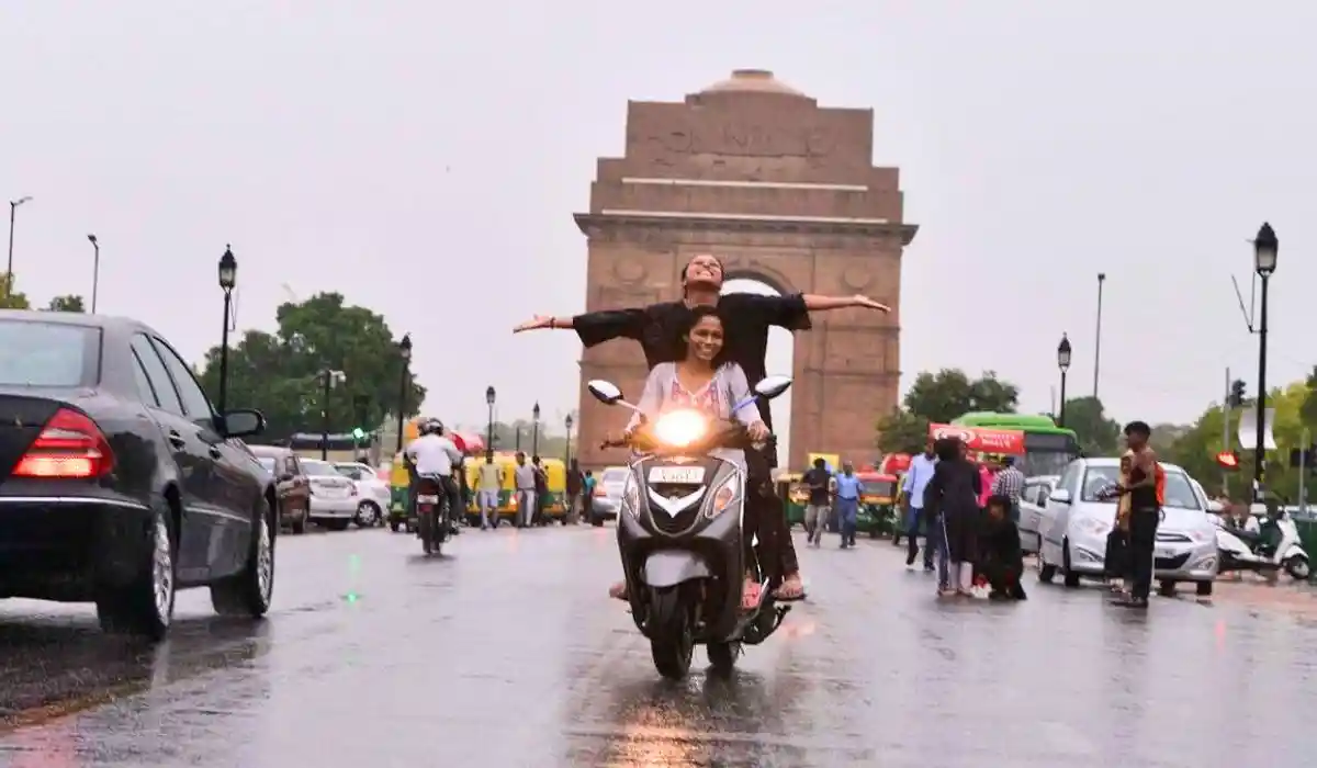 Delhi Weather Update Live