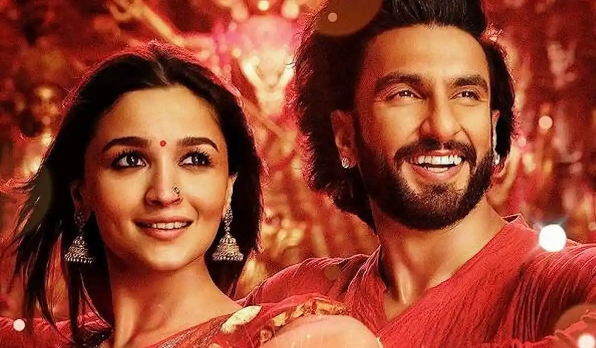 Rocky Aur Rani Kii Prem Kahaani Review,Ranveer Singh,Alia Bhatt,Jaya Bachchan,Shabana Azmi,Dharmendra, Rocky Aur Rani Kii Prem Kahaani Release, Rocky Aur Rani Kii Prem Kahaani starcast fees